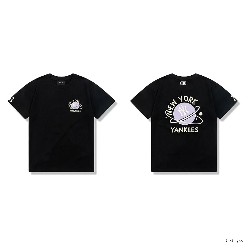 Black T-shirt of MLB New York Yankees