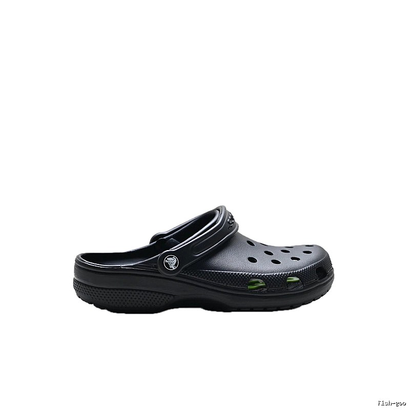 Crocs Classic Clog in simple black style