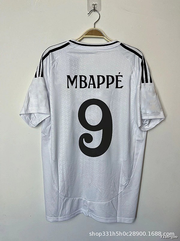 Real Madrid Resort Bellingham #5 soccer jersey White Real Madrid for Travel Looks