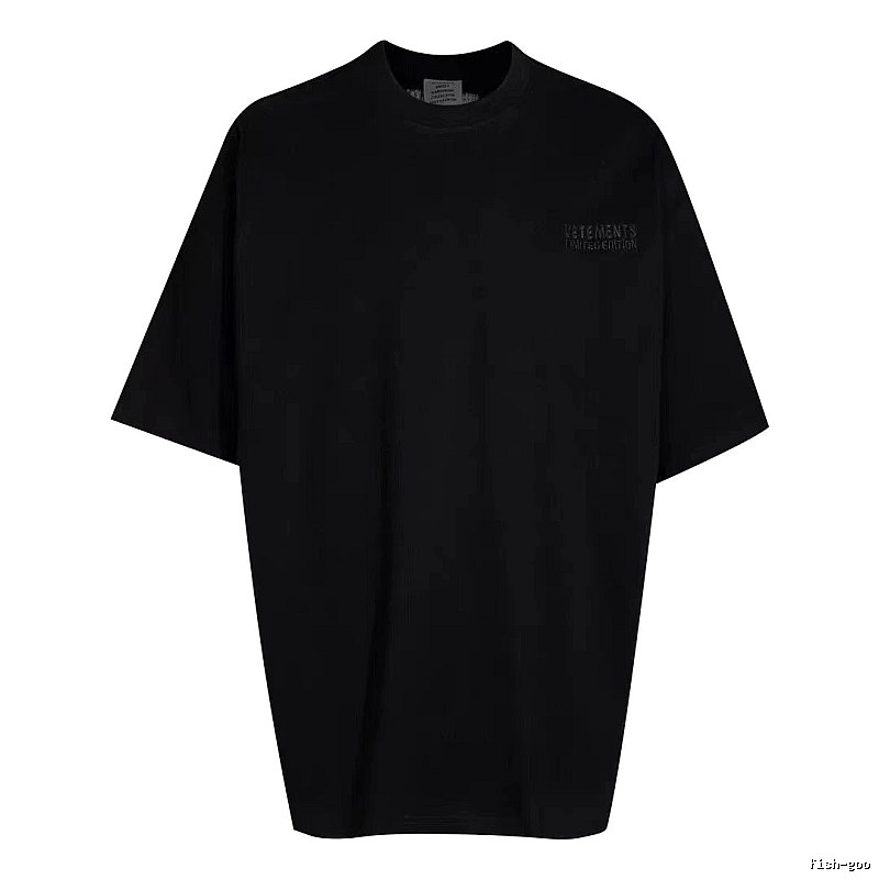 Relaxed Statement graphic T-shirt Black Colorful Lucky with Versatile Design