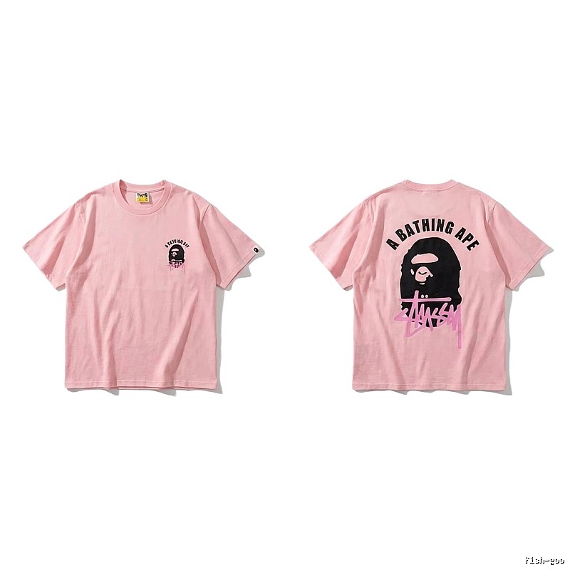 The classic pink trendy T-shirt of Bape.