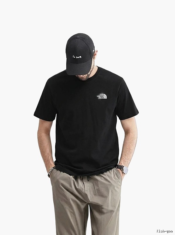 The North Face simple style black T-shirt