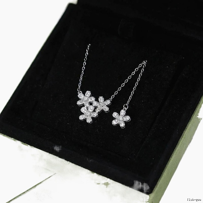 Van Cleef & Arpels Flower Wind Silver Necklace